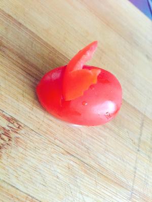 樱桃番茄小兔的做法 步骤6