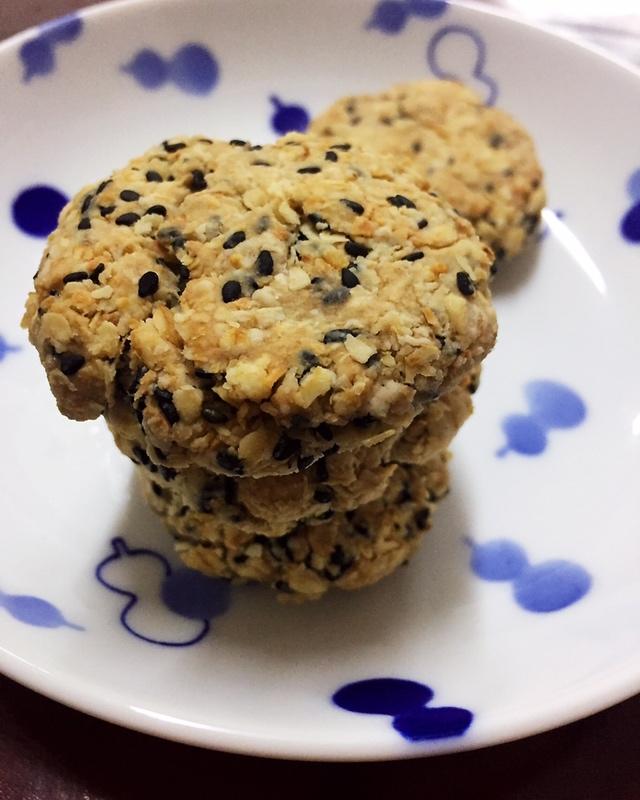 素食:有机燕麦芝麻大饼干