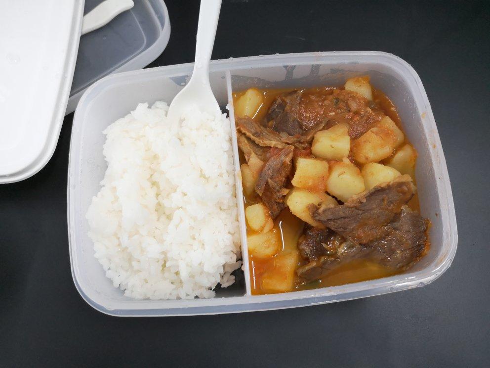 【番茄土豆炖牛腩】