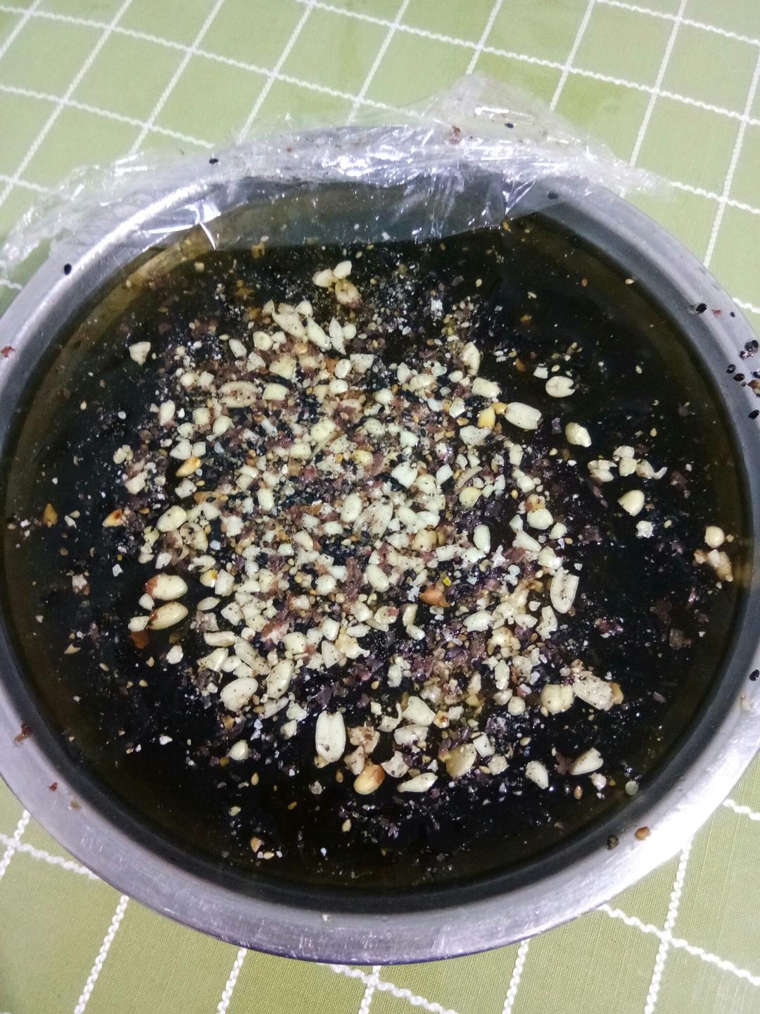 自制晶莹剔透、口感凉滑的——冰粉粉