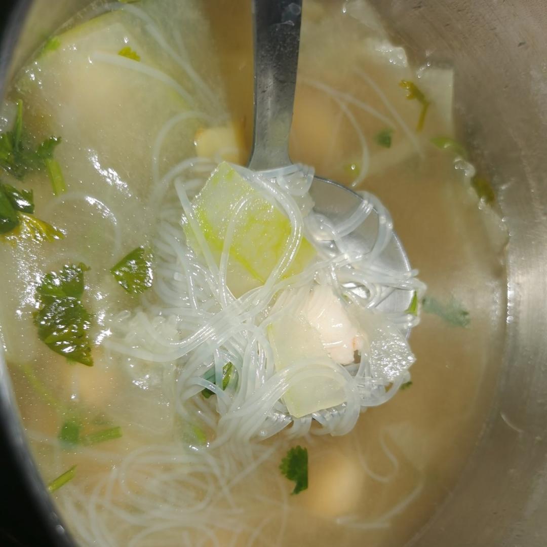 巨鲜美的冬瓜丸子汤