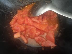 汤汁浓郁de西红柿炒鸡蛋的做法 步骤9