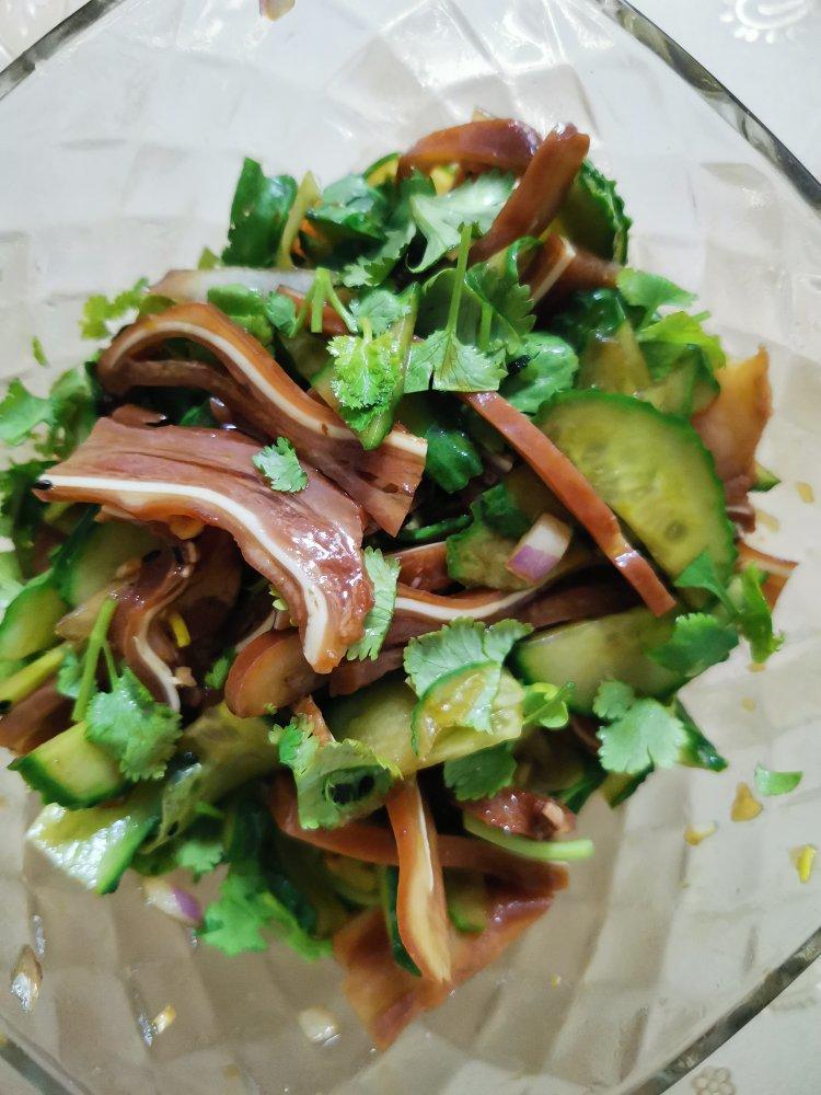 佐酒下饭必备小吃—凉拌猪耳朵