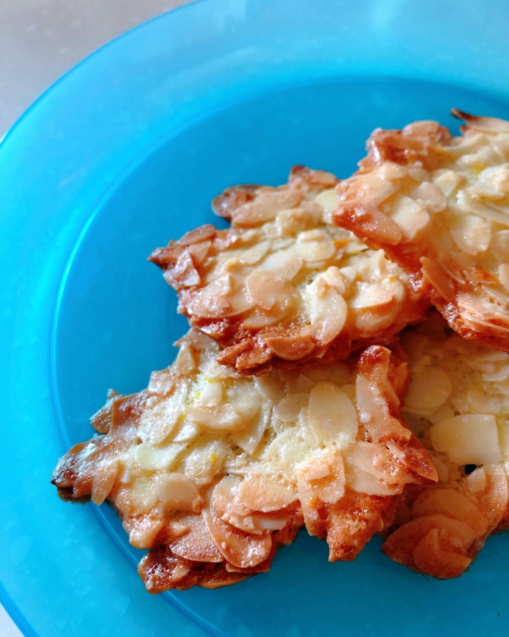 杏仁瓦片：薄脆香酥小零食。