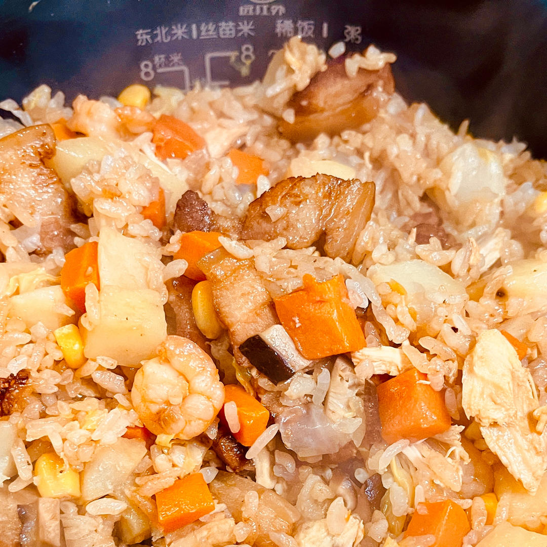 五花肉土豆焖饭￨爆好吃