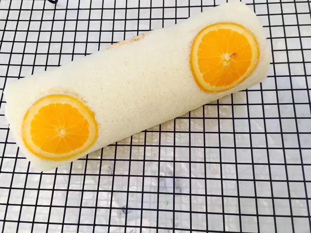 超详细的瑞士卷奶油蛋糕卷原味蛋糕卷的制作方法 饱满不掉皮不开裂（附模具换算方法）