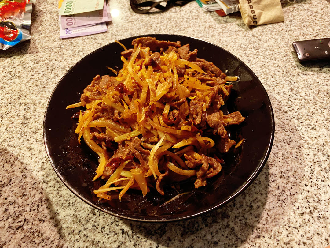 萝卜丝炒牛肉，萝卜小炒最好吃的做法了