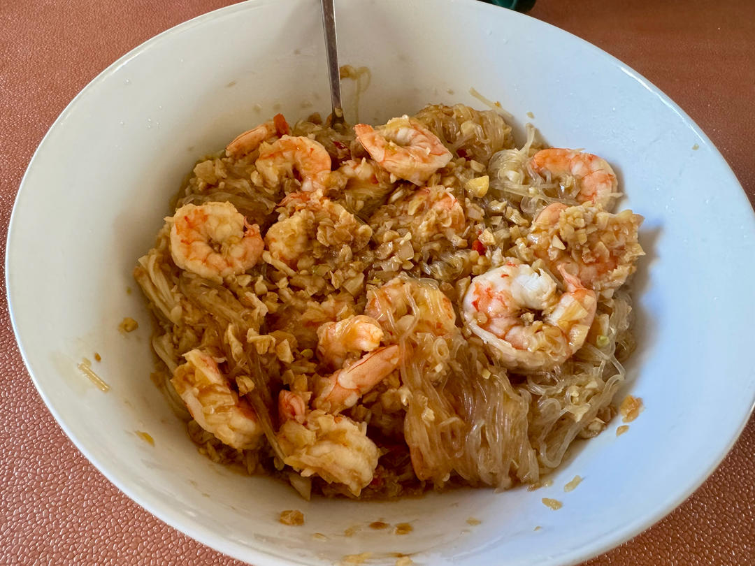 蒜蓉粉丝蒸虾仁（超简单教程）