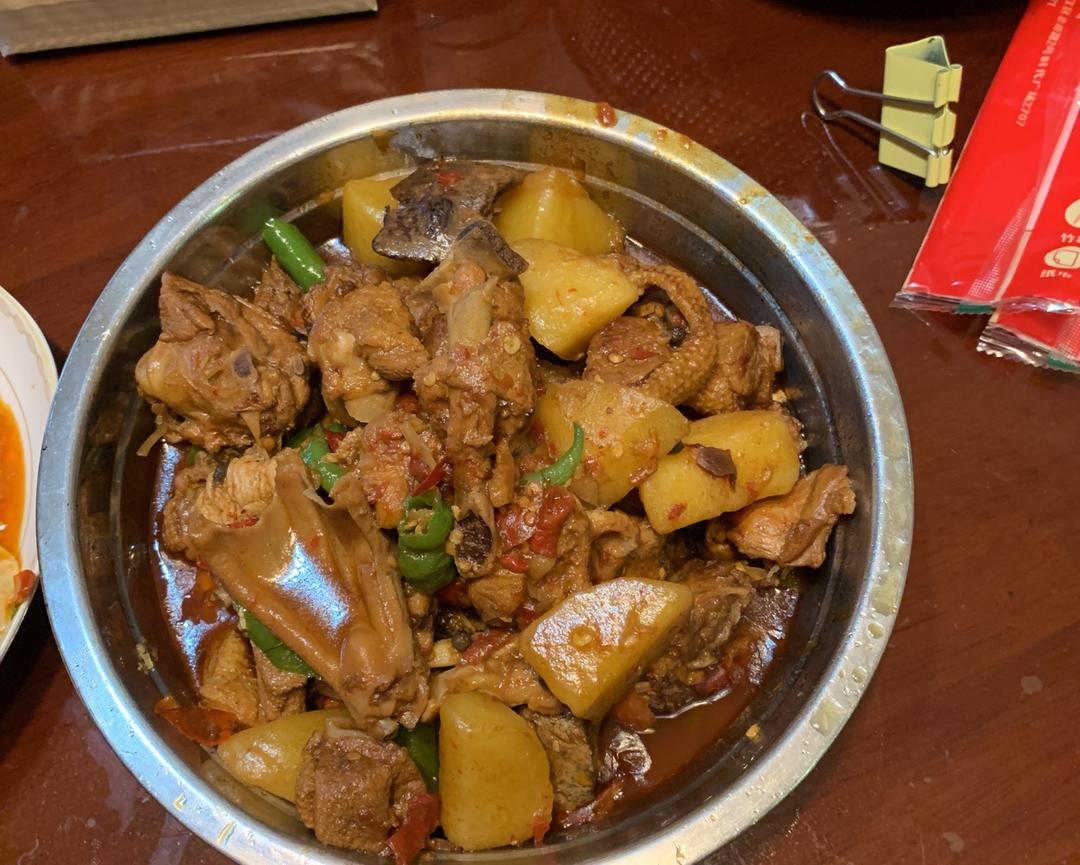 土豆烧鸭子的做法