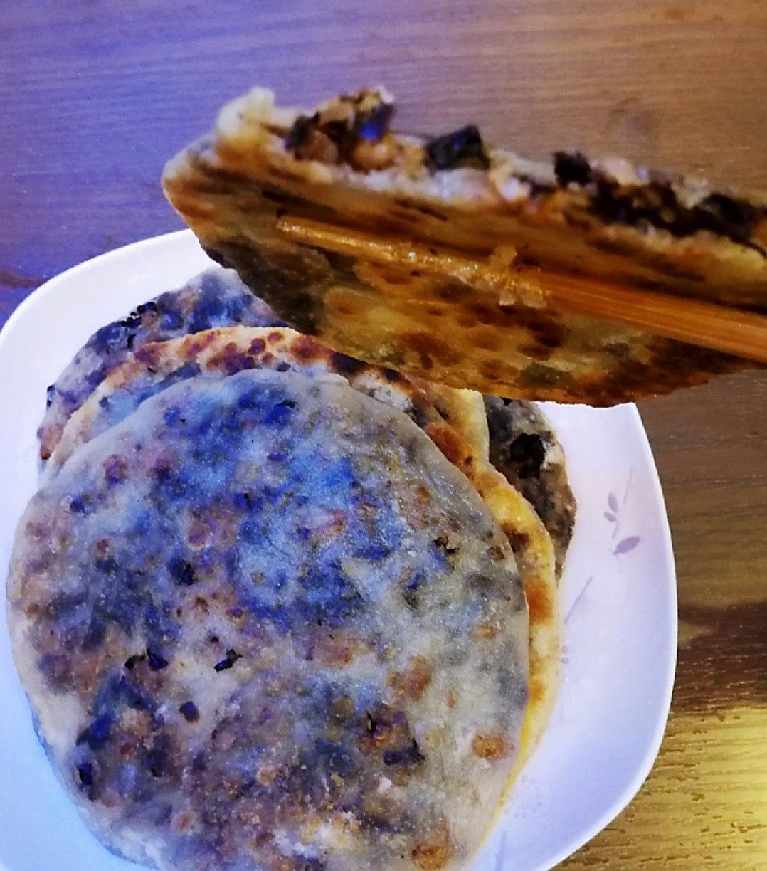 梅干菜肉饼（平底锅煎和烤箱烤两种吃法）