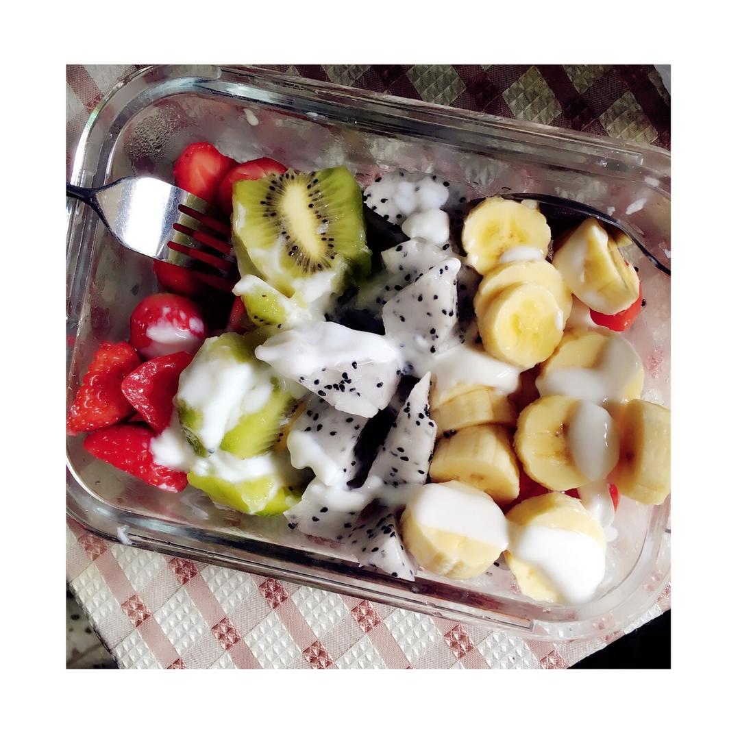 酸奶水果沙拉