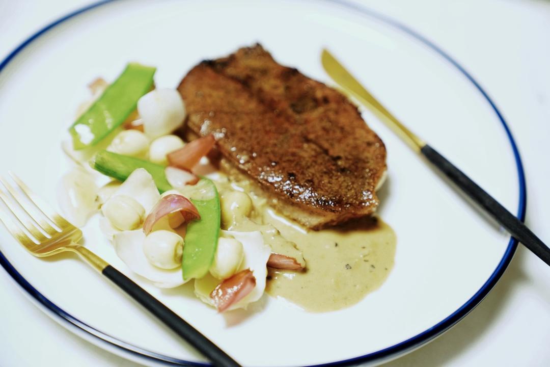 【食材包操作说明】鲜百合莲子谷饲牛排