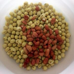 花生黄豆焖猪手的做法 步骤1