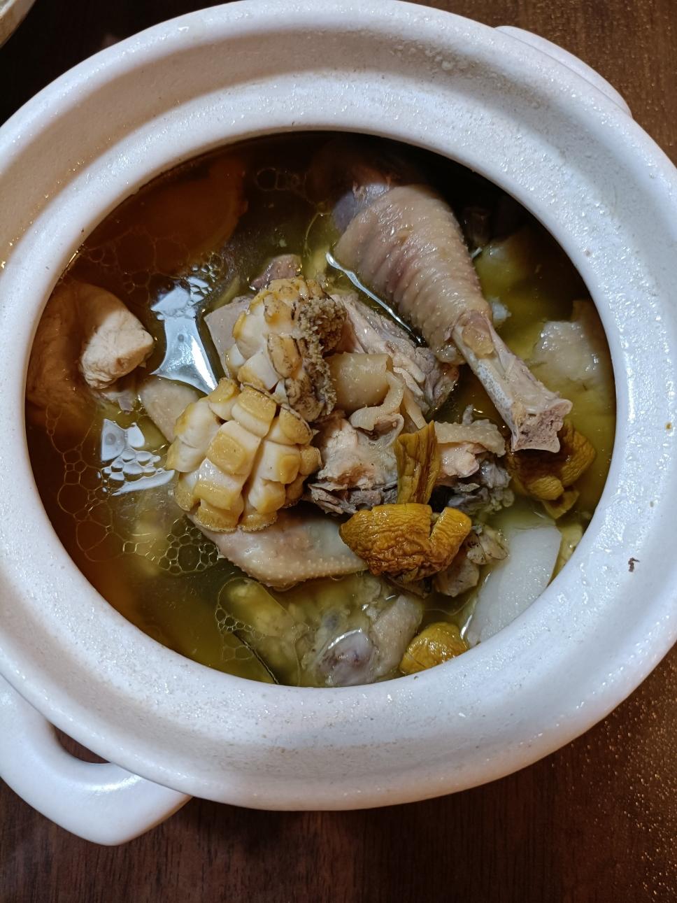 小鲍鱼焖鸡的做法