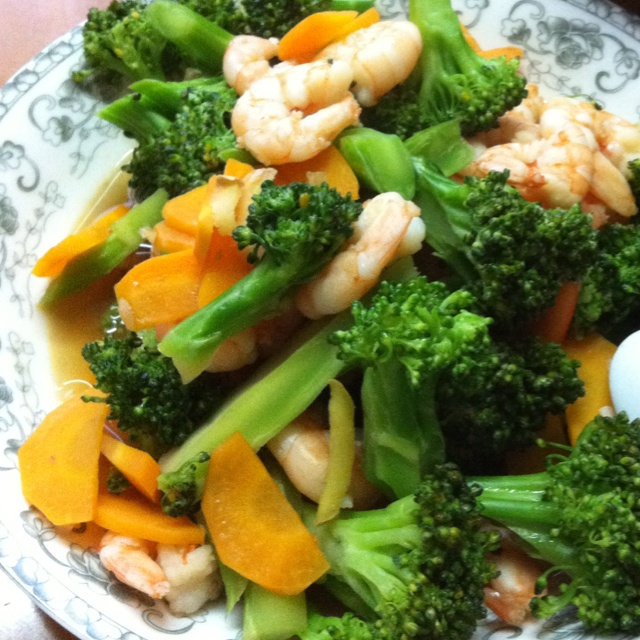 蝴蝶骨_做的西兰花炒虾球