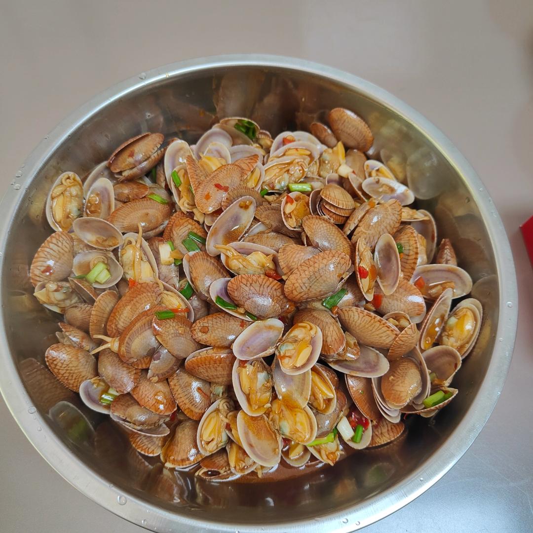 蒜香炒花甲