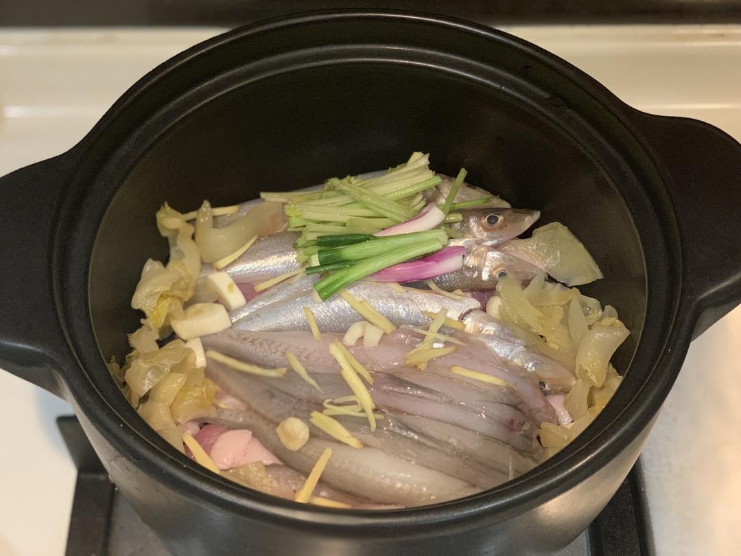 潮汕杂鱼煲的做法