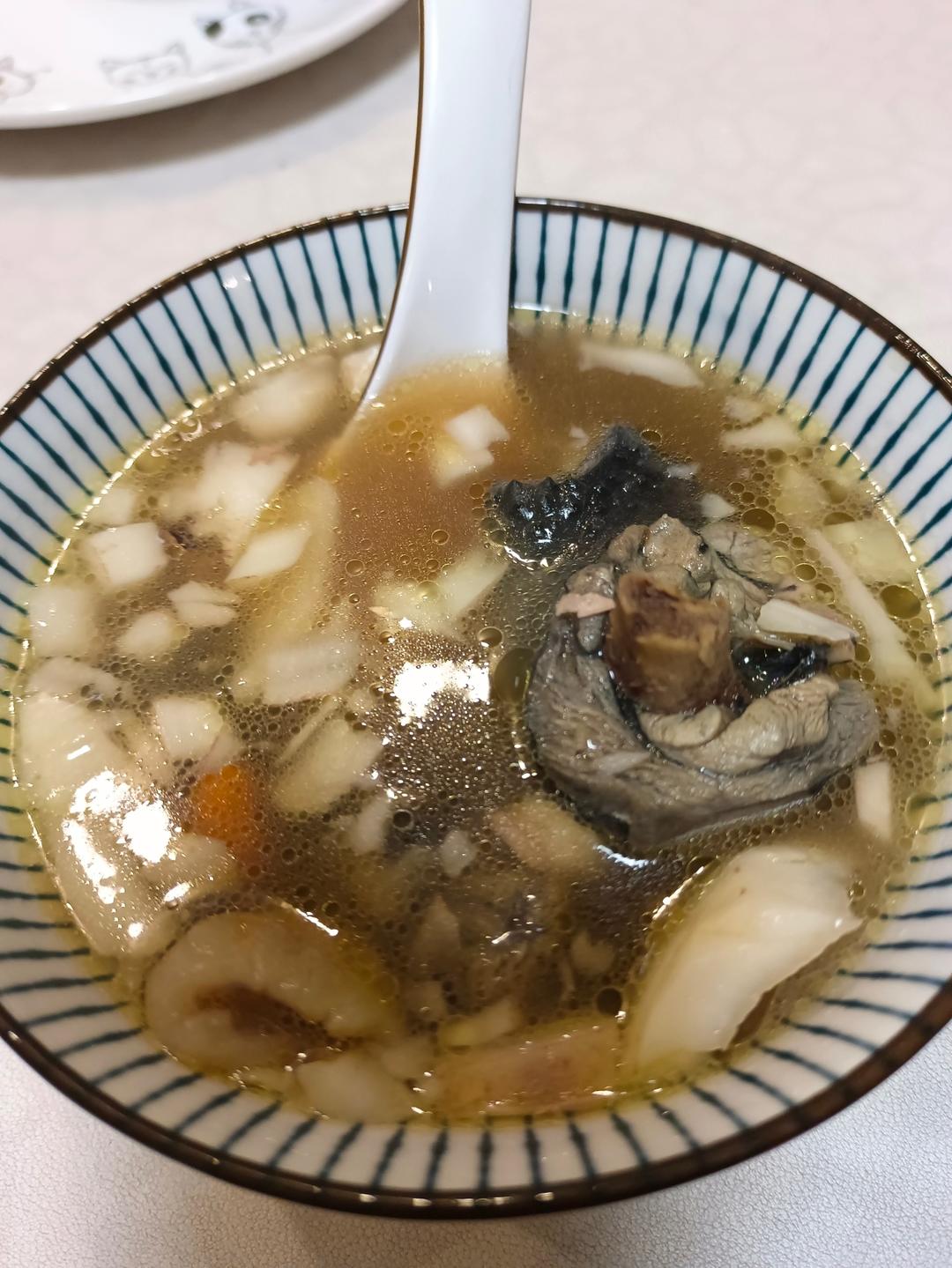 原只椰子鸡汤