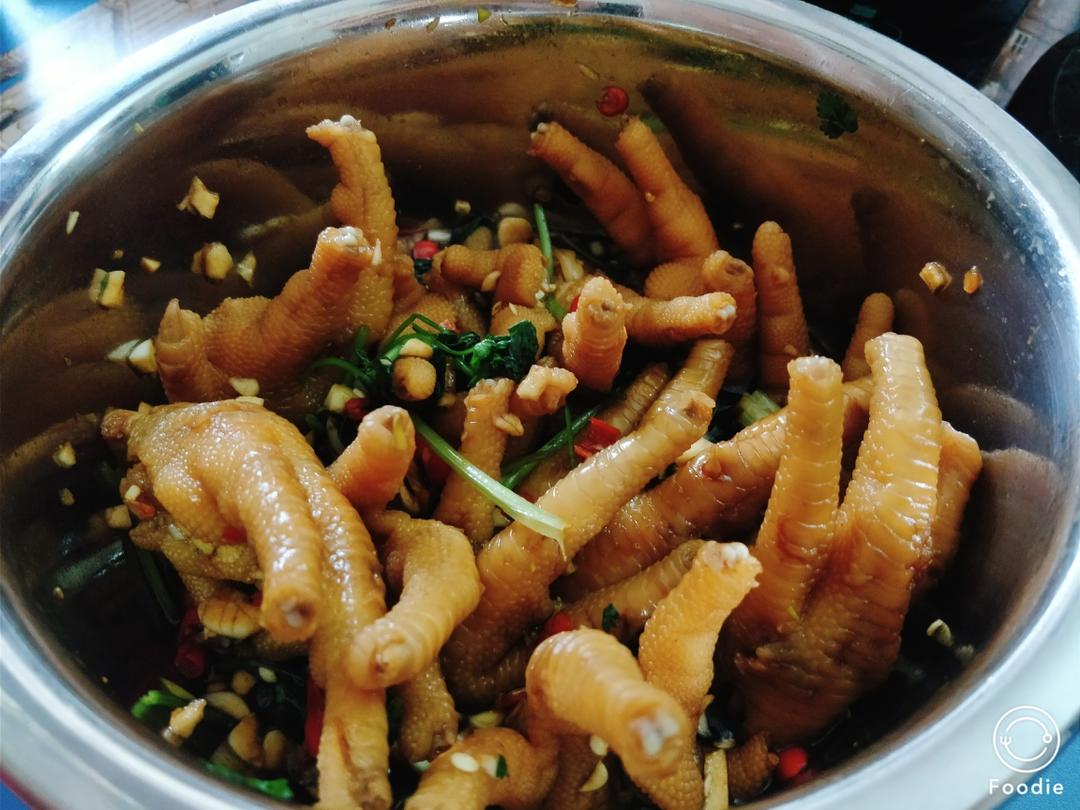 超简单秘制鸡爪的做法