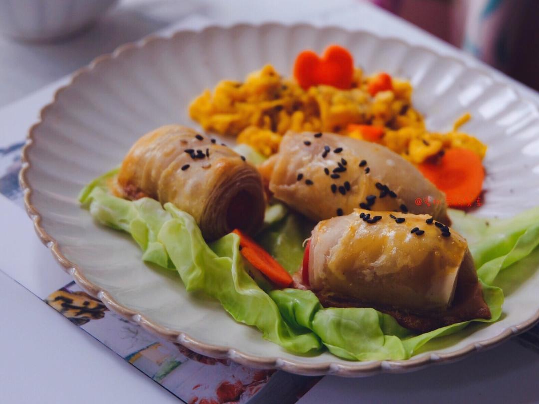 手抓饼版可颂火腿卷