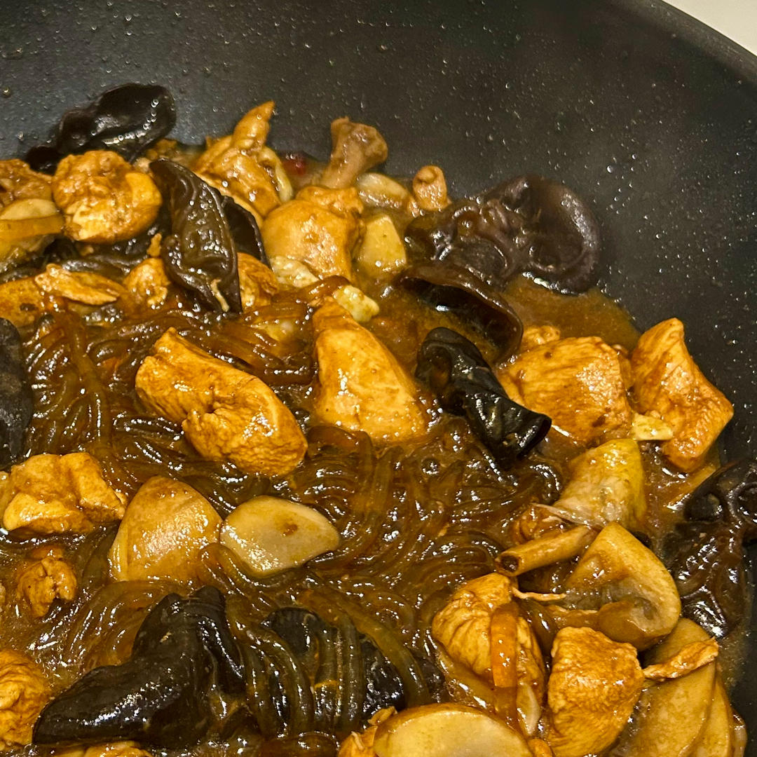 小鸡炖蘑菇