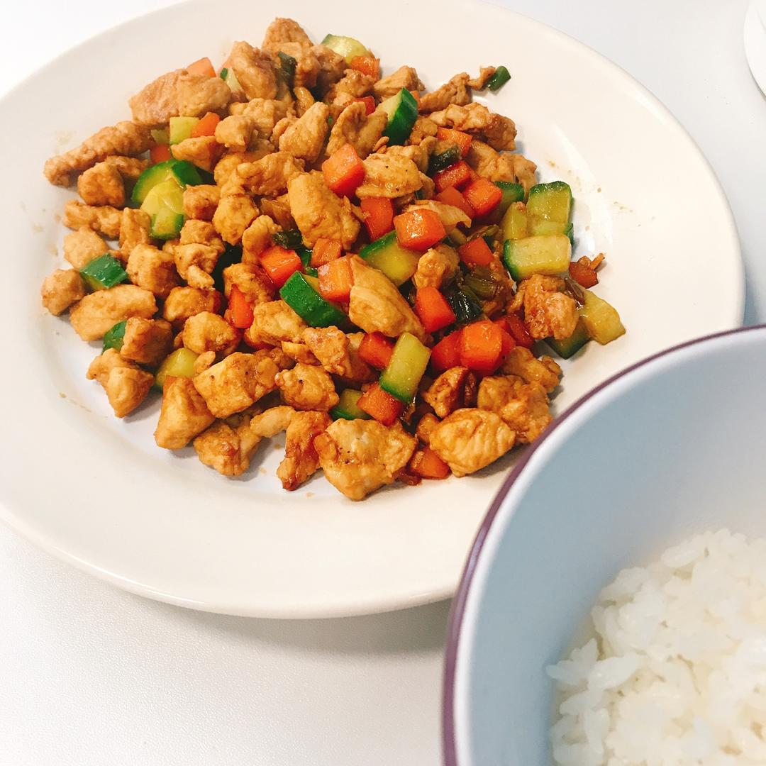 胡萝卜黄瓜鸡胸肉