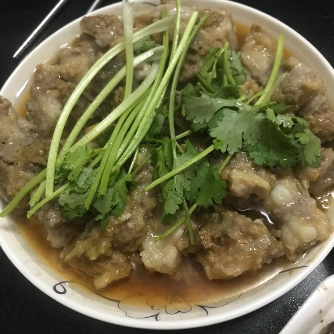 砸碗卖瓷买火锅做的隔水清蒸蒜香排骨