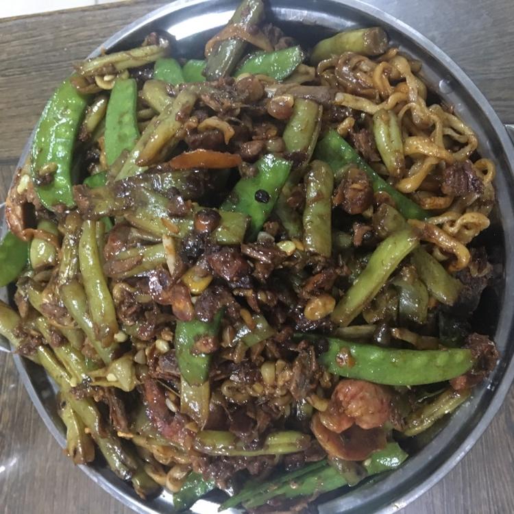 跟央视大厨学的：豆角焖面