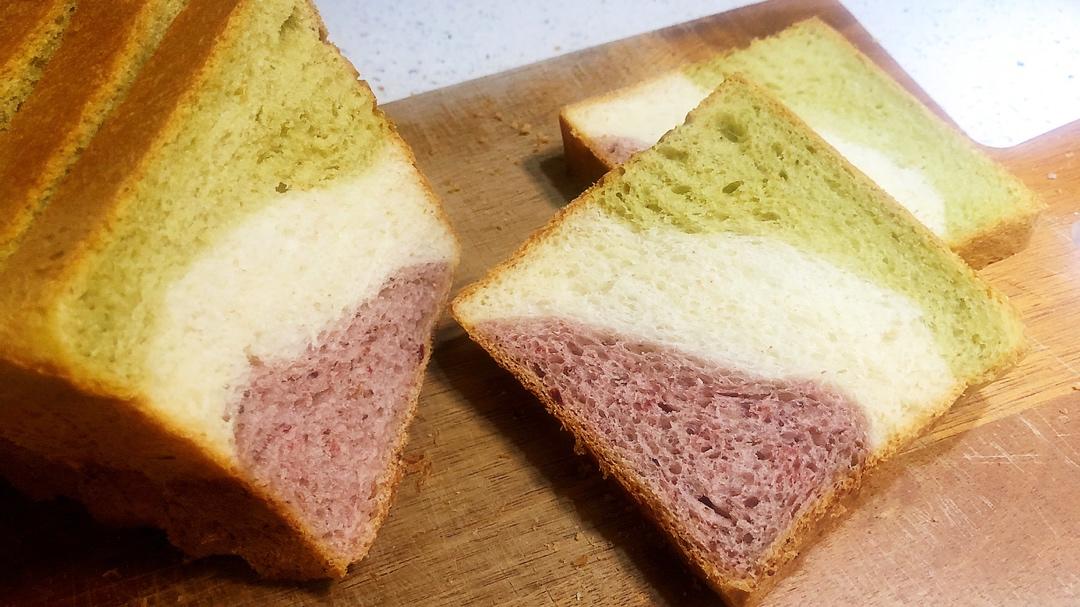 换个口味吃面包--三色牛奶吐司