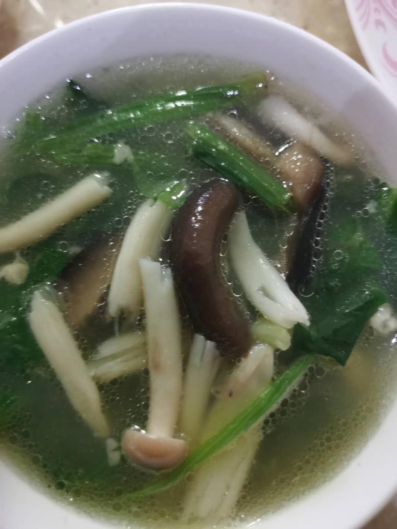 香菇菠菜汤