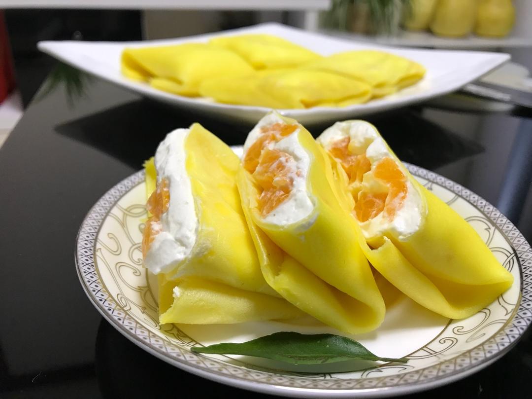 为爱烹饪的少奶奶做的芒果班戟