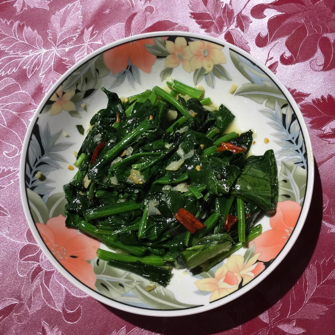 炝炒空心菜（不黑的秘密）