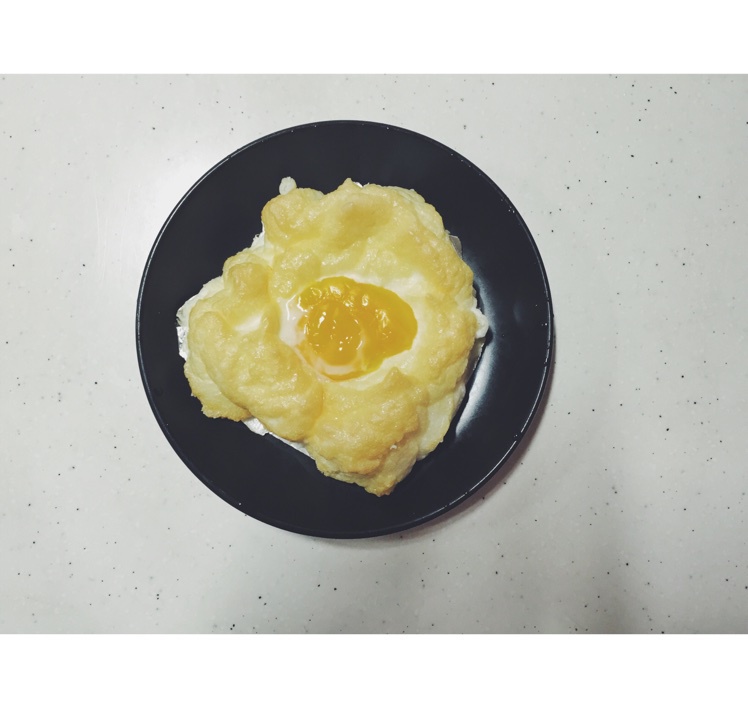 Egg Nests（巢中蛋）