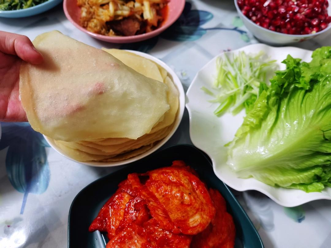 单饼这样烙 一分钟做十张 柔软劲道 卷肉卷菜都好吃 附细节视频详解