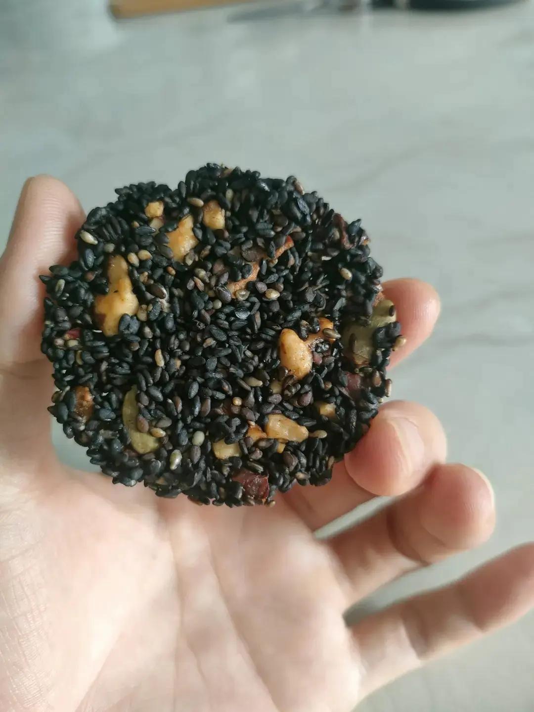 无油无蔗糖养生小零食，芝麻红枣核桃脆饼