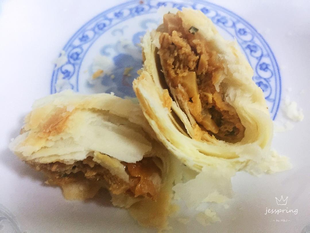 排四个小时队也买不到的鲜肉月饼，秘诀是放麻油！