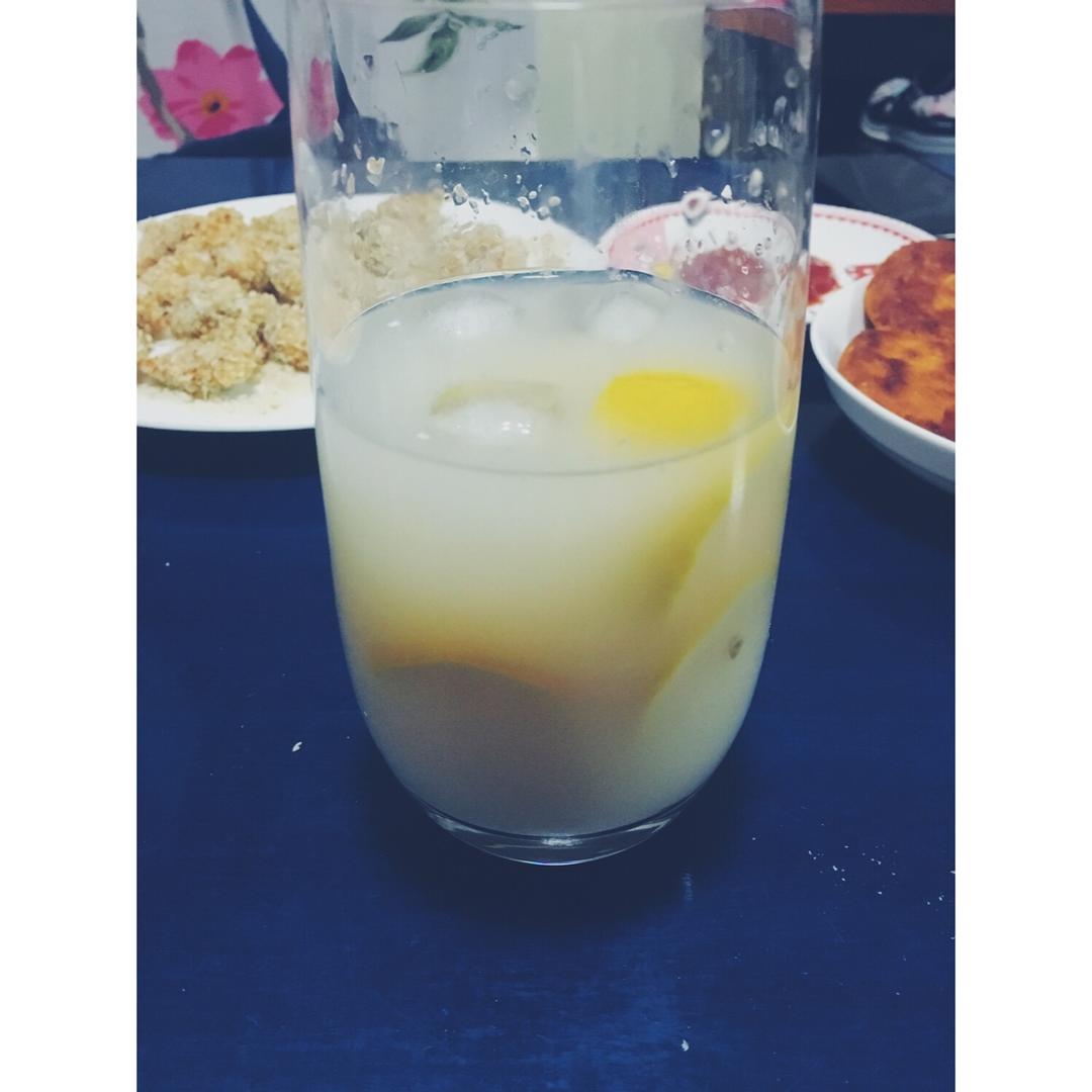 柠檬养乐多朗姆酒