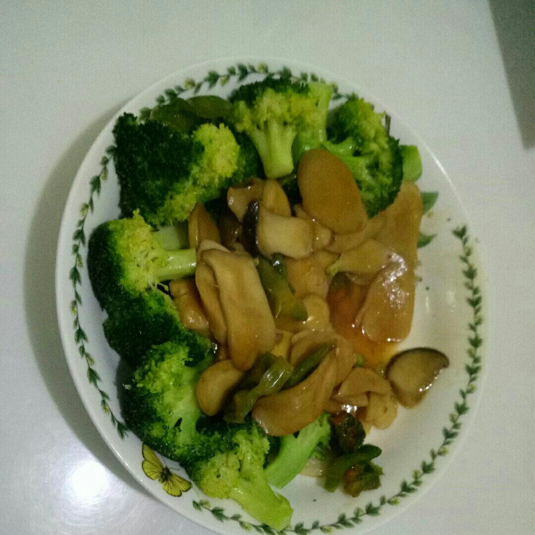 杏鲍菇扣西兰花