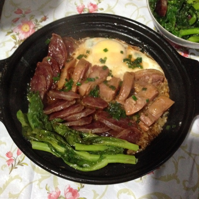 香肠煲仔饭