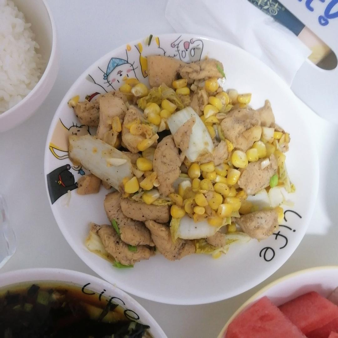 鸡胸肉炒三色蔬
