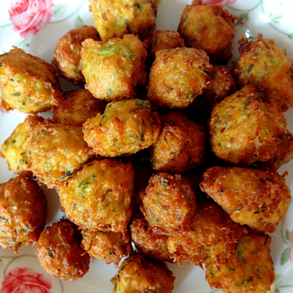 厨娘三宝妈做的炸萝卜丝丸子