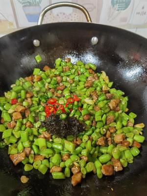 🔥快手下饭菜‼️榄菜四季豆的做法 步骤7