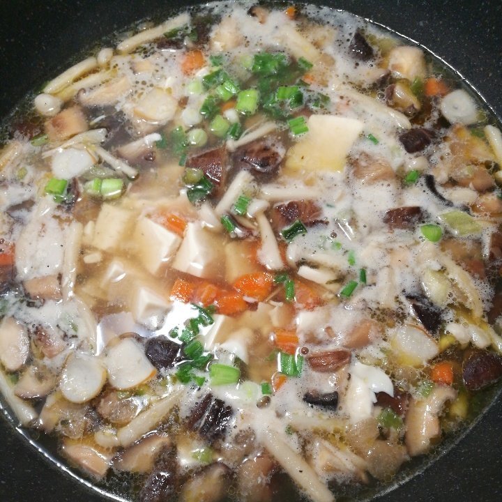 虾仁香菇豆腐汤