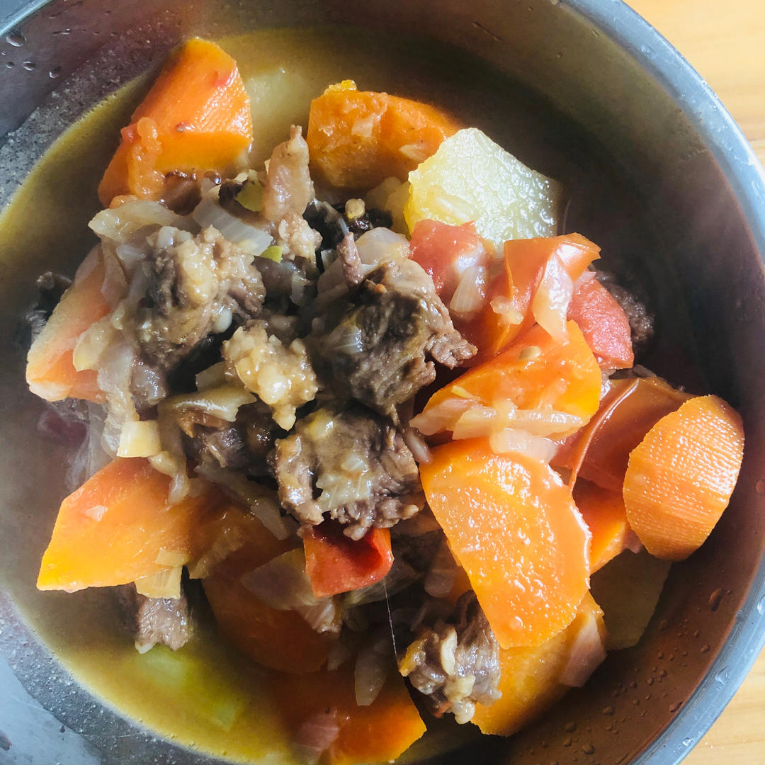 红烧牛肉土豆 （独家秘制）