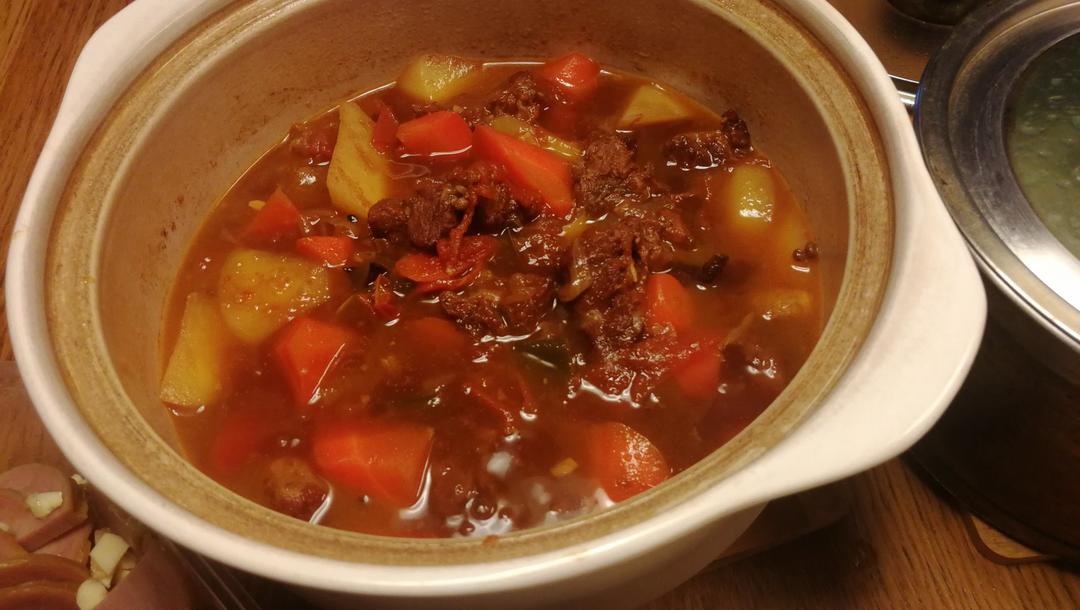 上脑牛肉粒番茄煲