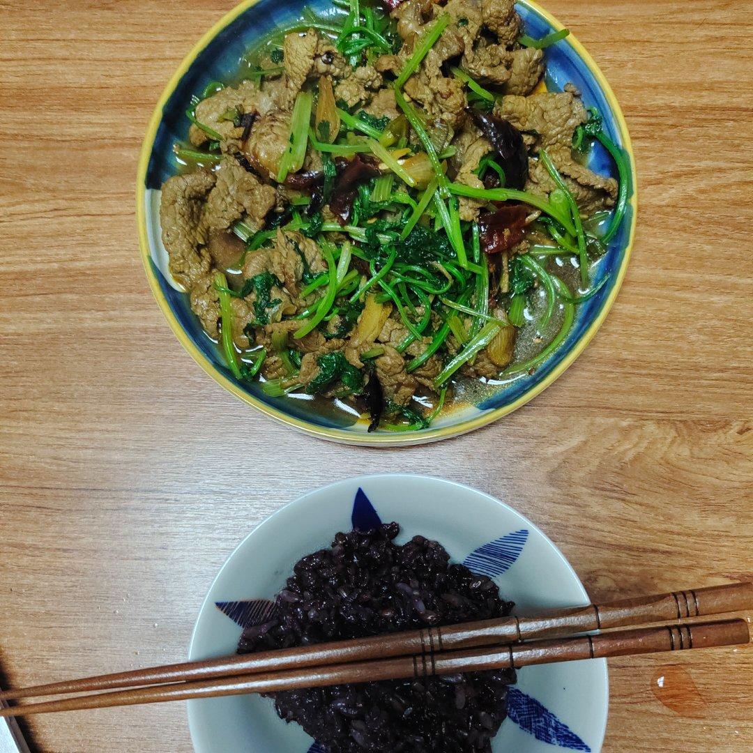 小炒牛肉