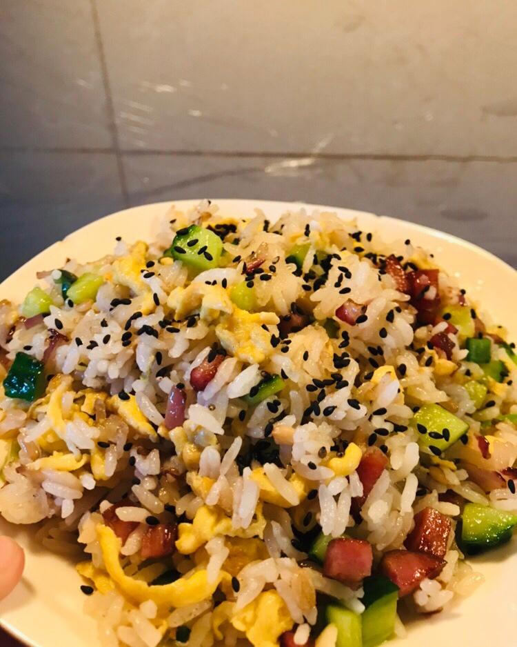 孩子最爱的炒米饭
