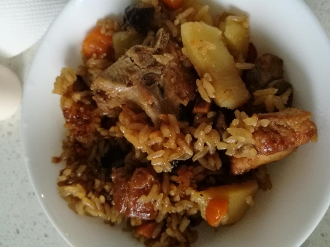 喷香排骨焖饭（爆好吃）