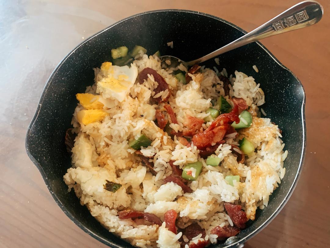 雪平锅版腊味煲仔饭（出锅巴版）的做法