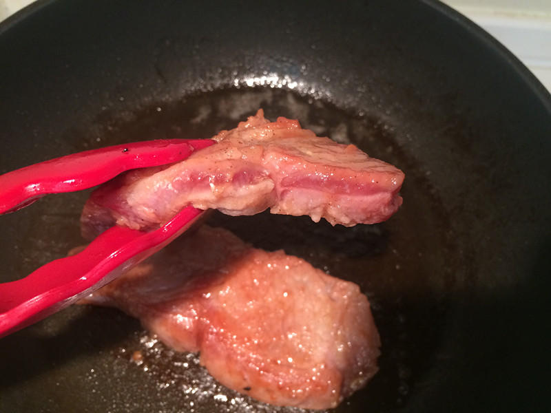 超简单平底锅叉烧肉，多汁味浓不能再快手的做法 步骤4